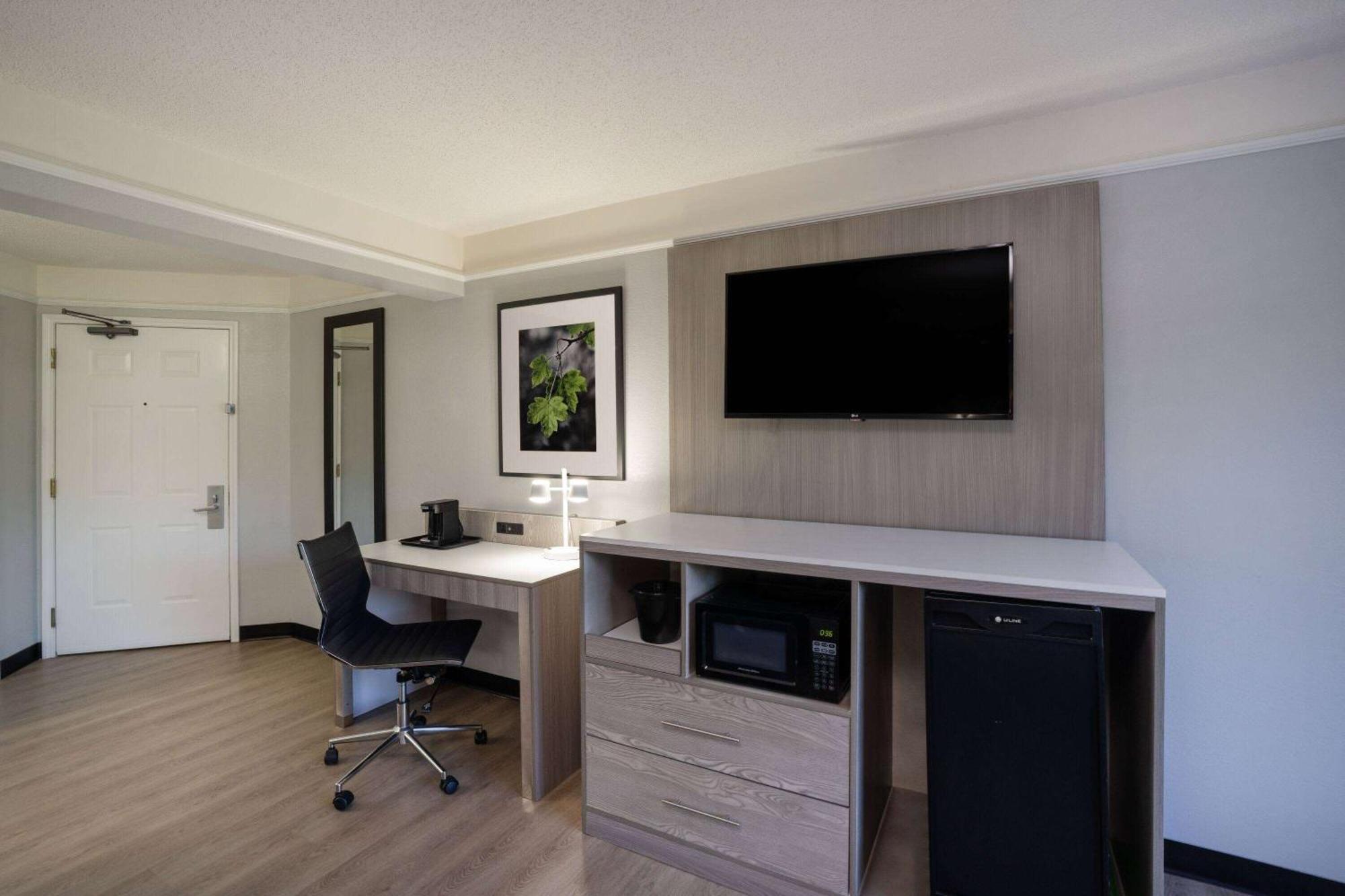 La Quinta By Wyndham Birmingham Hoover Exterior photo